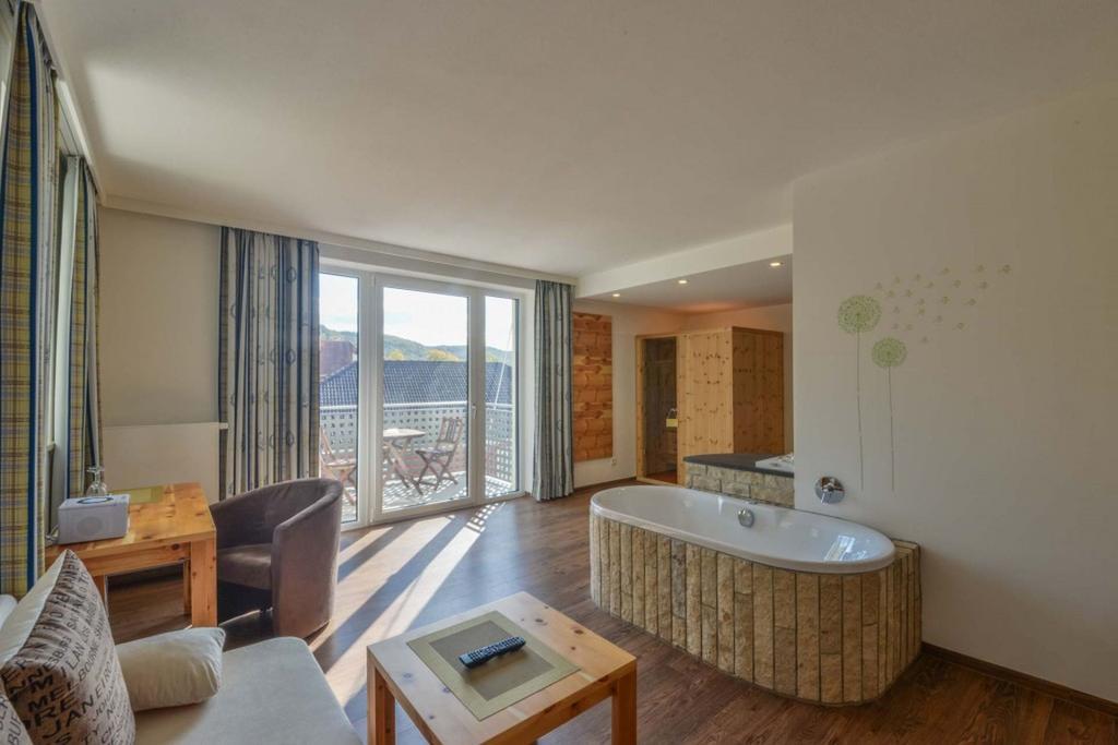 Hotel Gasthof Heckl Kinding Exterior foto